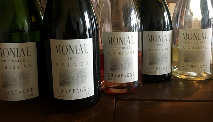 Champagne tasting Monial Colombe le Sec