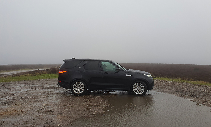 LAND ROVER off road in peak district