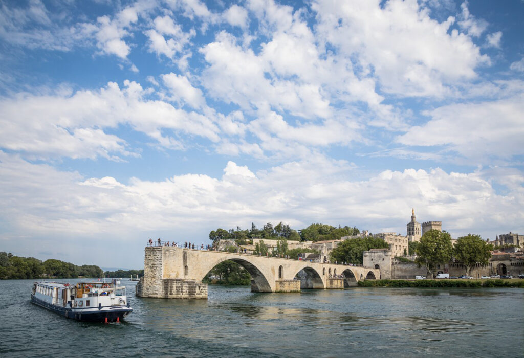 Pont d’Avignon into Rhone
