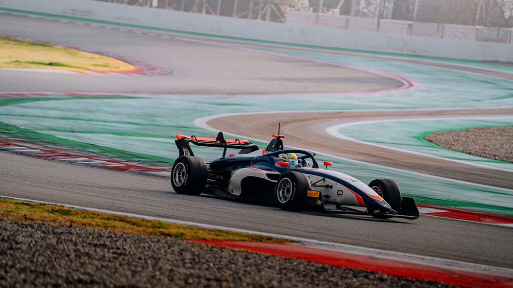 Rowan Campbell-Pilling GB3 testing in Barcelona